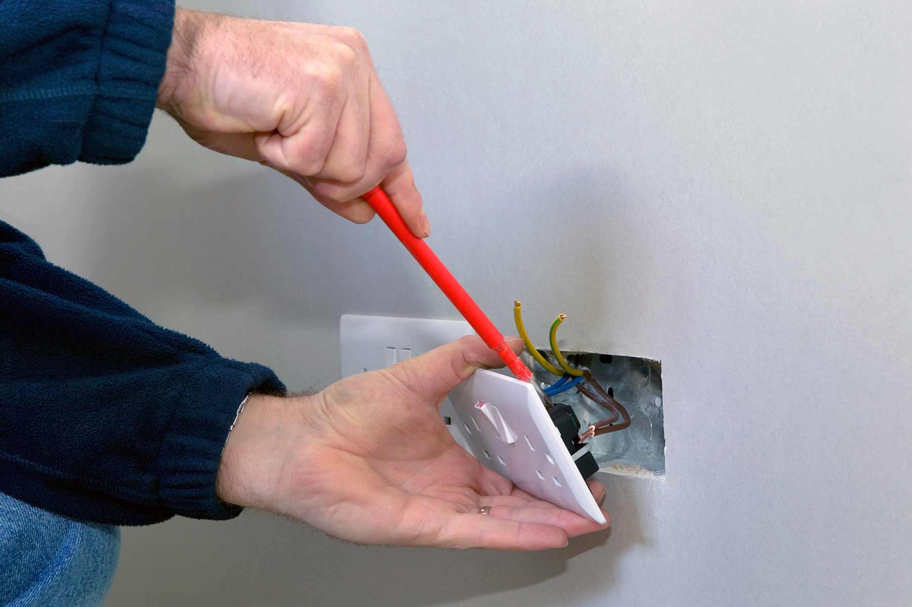 Our electricians can install plug sockets for domestic and commercial proeprties in Lower Edmonton and the local area. 